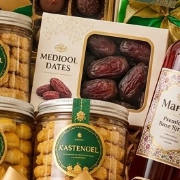 Foto kurma ajwa premium